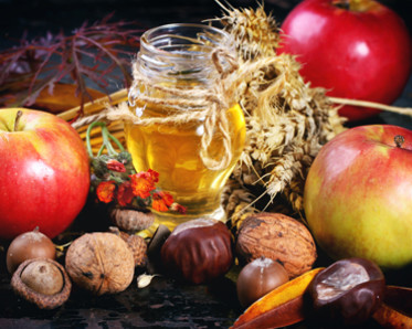 apple and honey ingredients, photo courtesy of Storyblocks