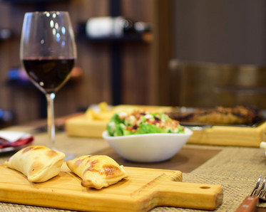 Argentina wine dinner, photo marketingfotografico/Shutterstock