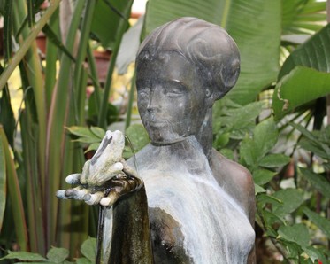 Henry Frog Garden Statue