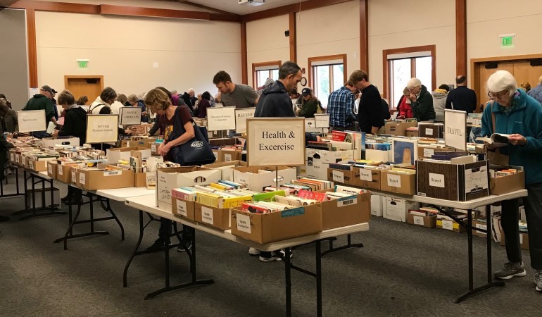 Shoppers at the Friends of the Andersen Horticultural Library book sale.