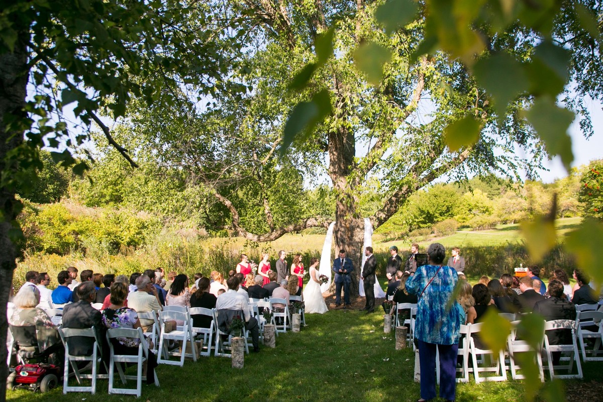 Wedding in the garden for wildlife